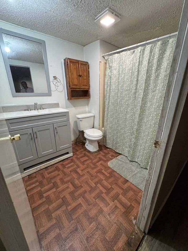 403 E Elk St #NA - Photo 3 of 10