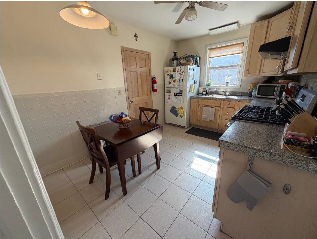 181 Grand Ave #NA - Photo 5 of 14