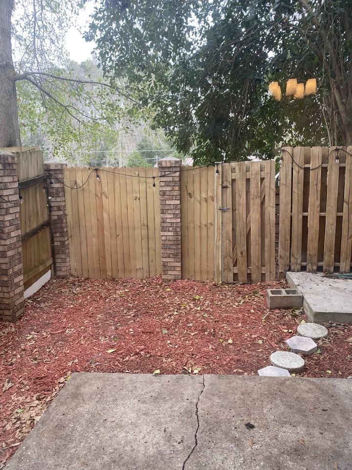 611 Acorn Grove Ct #NA - Photo 2 of 20