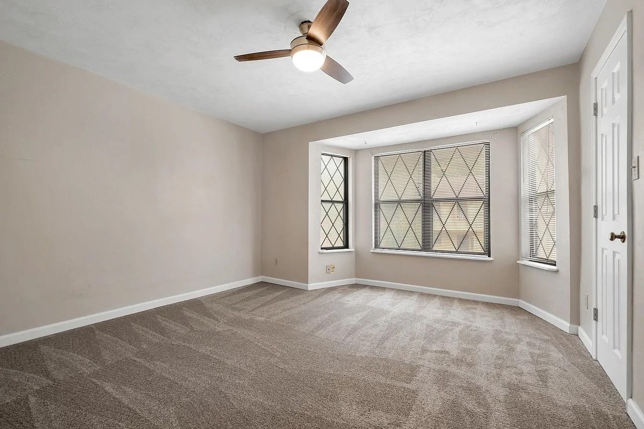 611 Acorn Grove Ct #NA - Photo 4 of 20