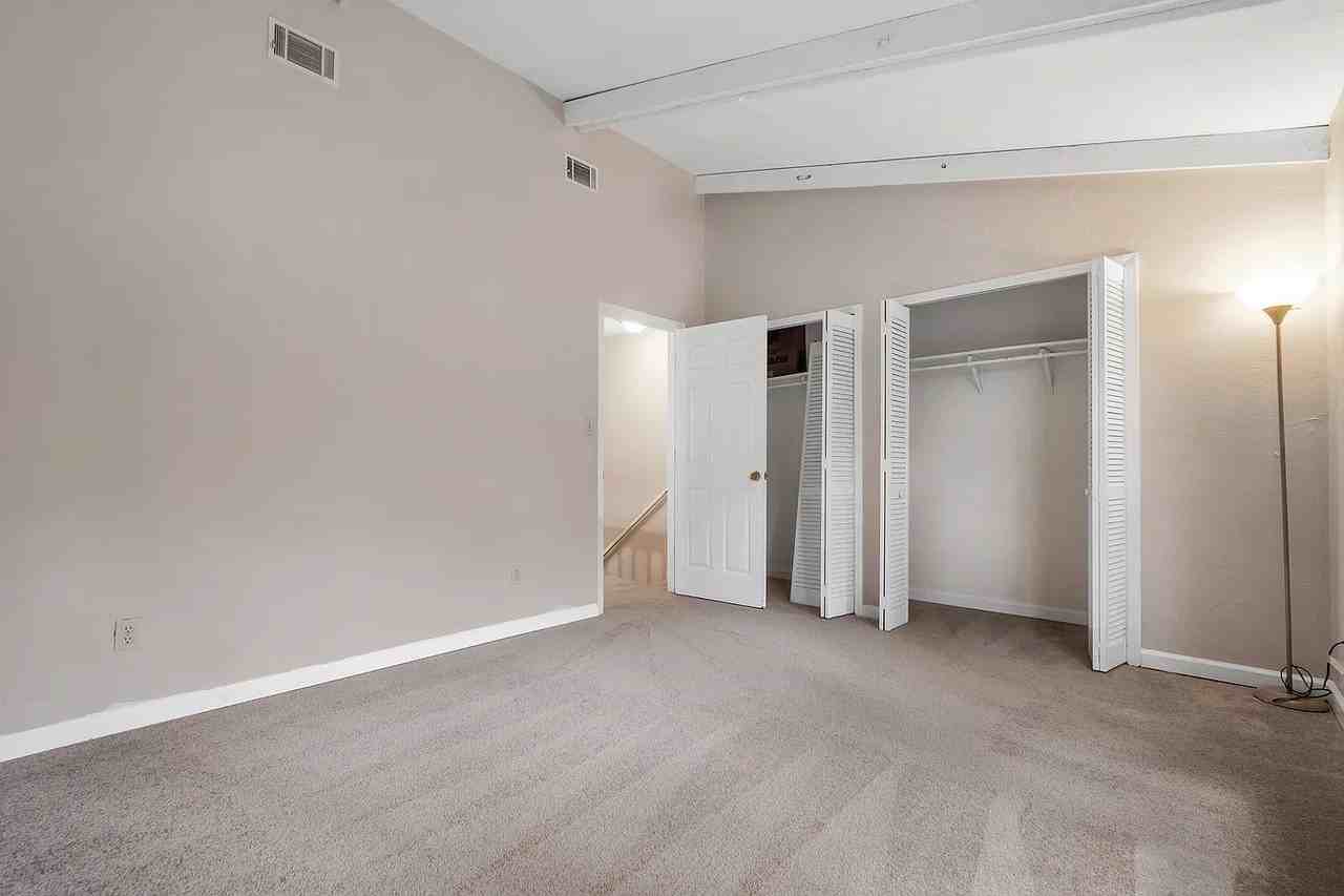 611 Acorn Grove Ct #NA - Photo 6 of 20