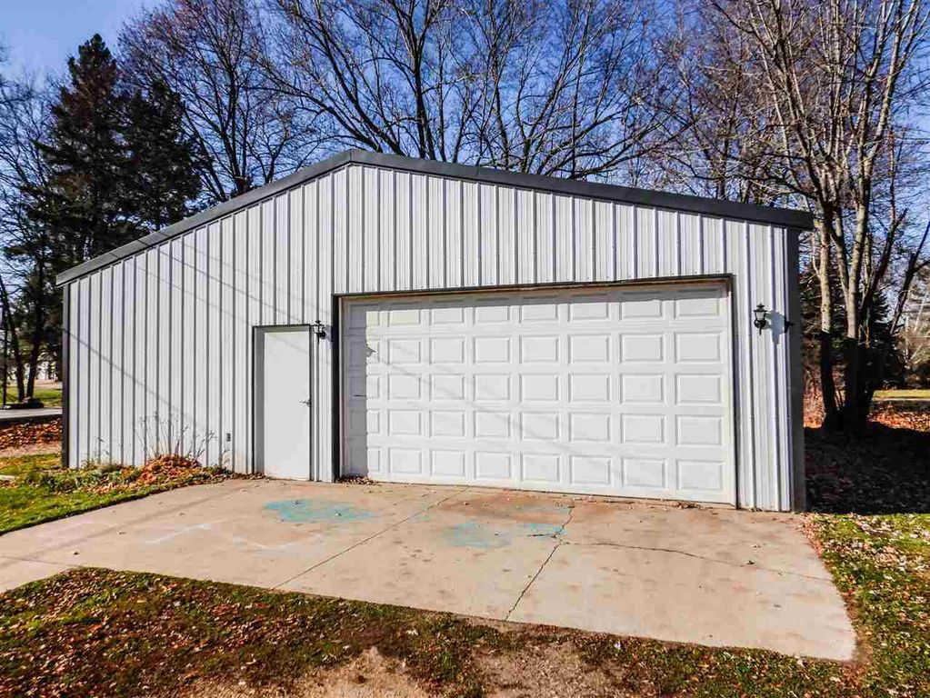 219 Cherry Ave #NA - Photo 2 of 26