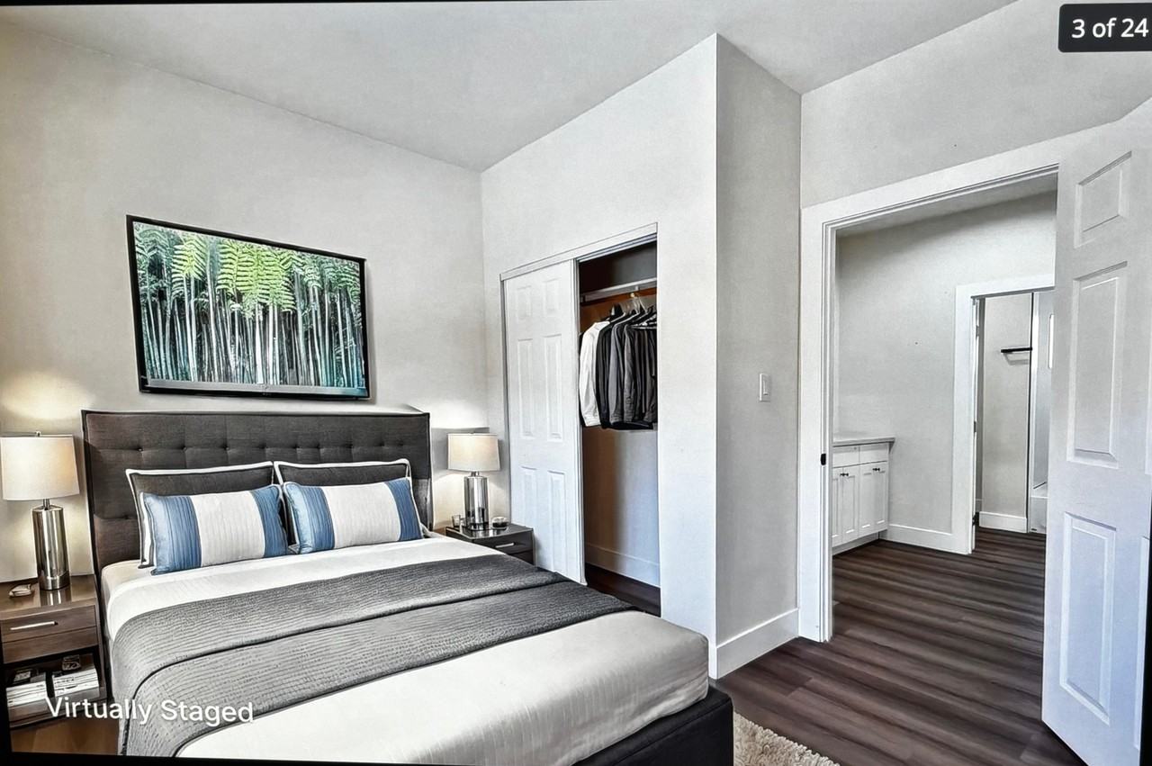 230 N Burlington Ave - Photo 3 of 10