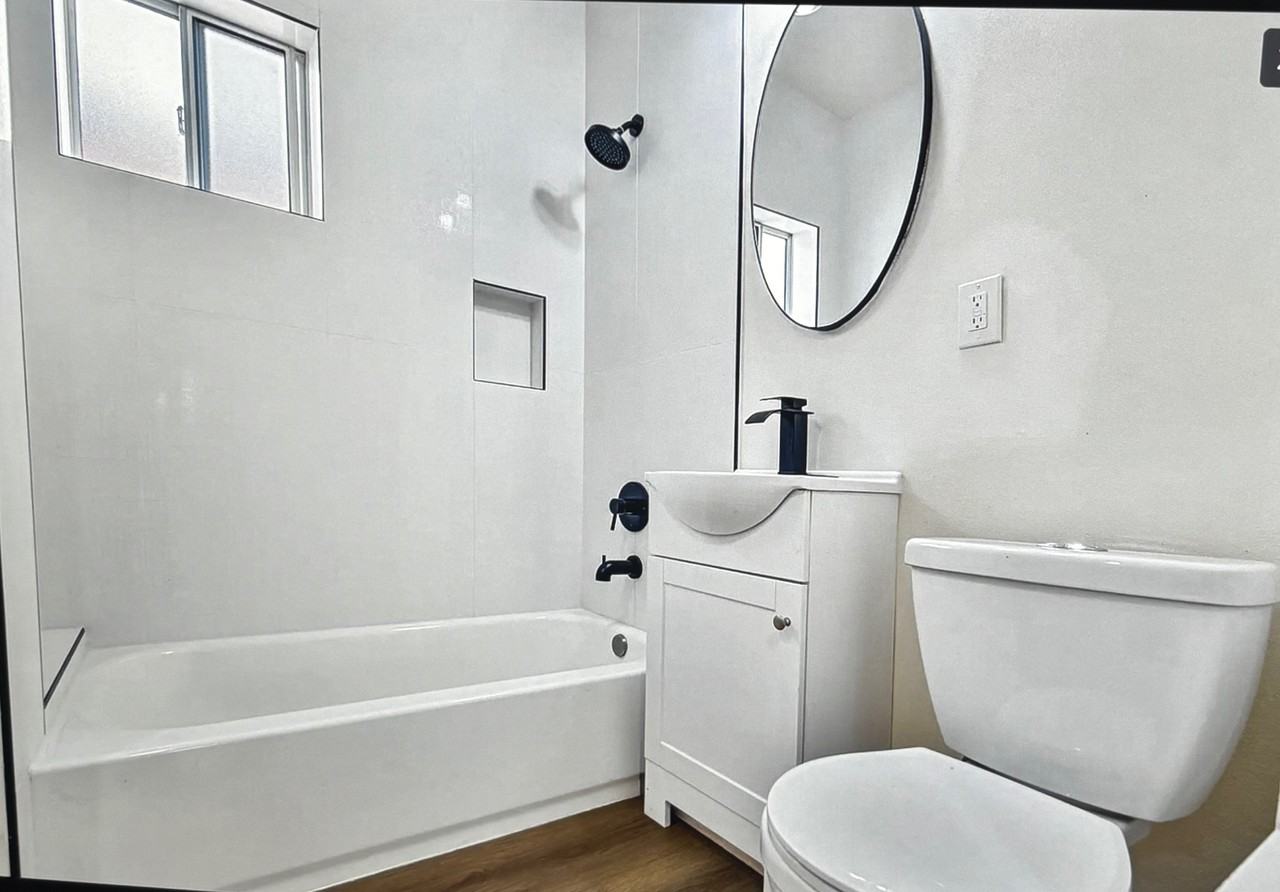 230 N Burlington Ave - Photo 6 of 10