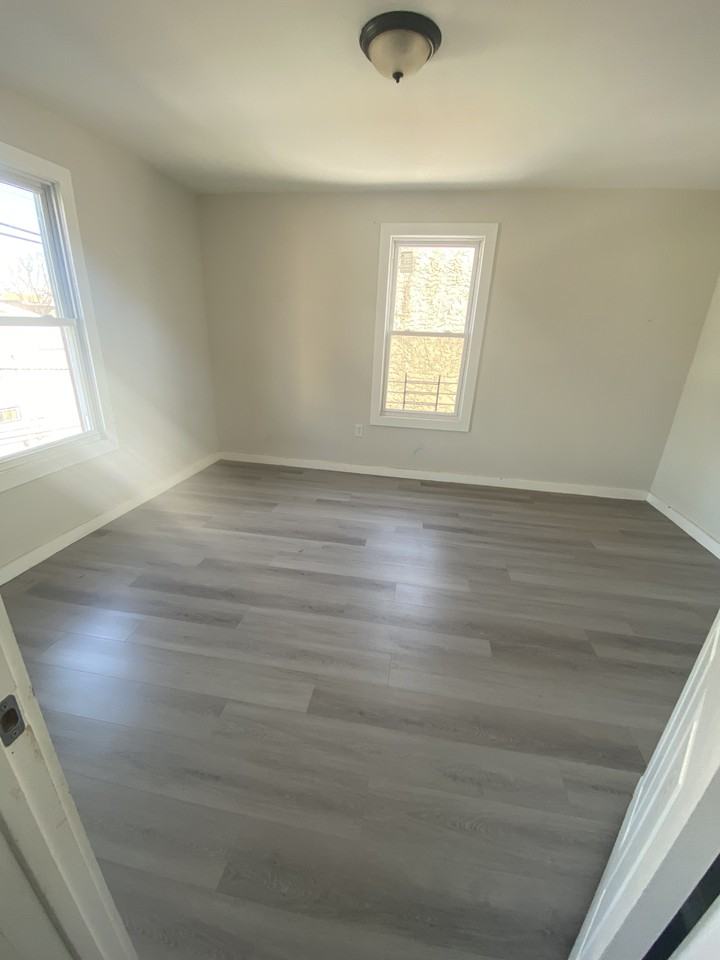 62 Van Winkle Ave #2 - Photo 2 of 6