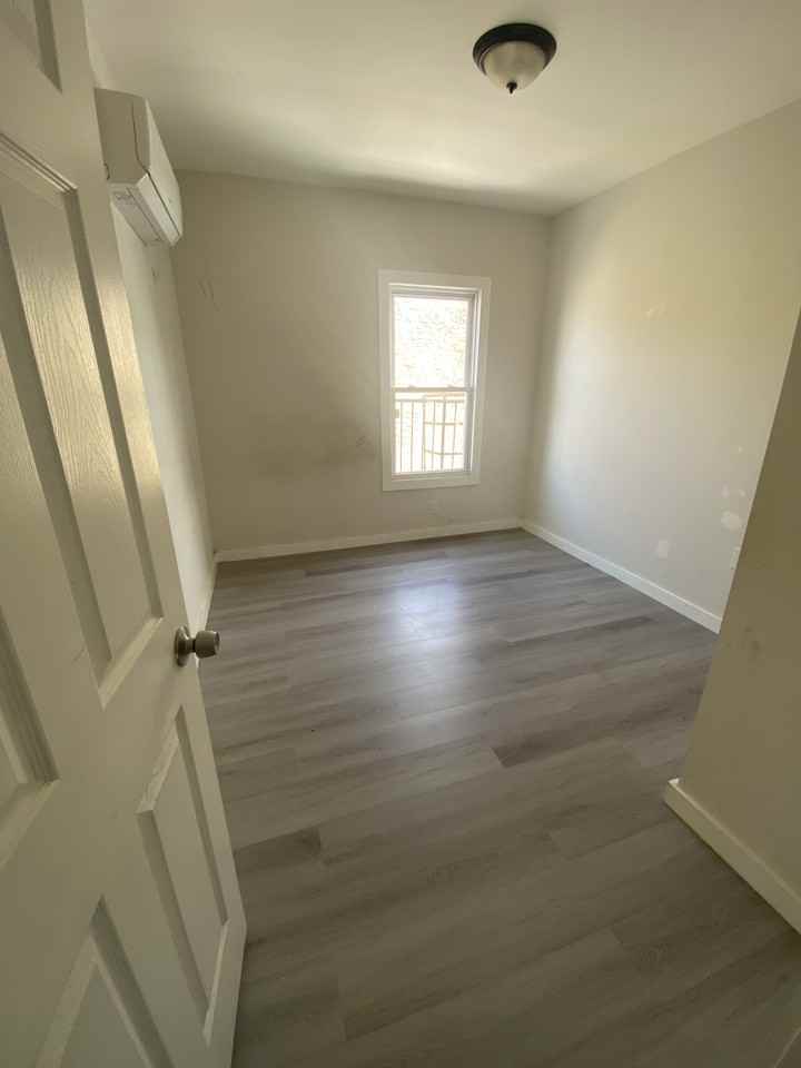 62 Van Winkle Ave #2 - Photo 4 of 6