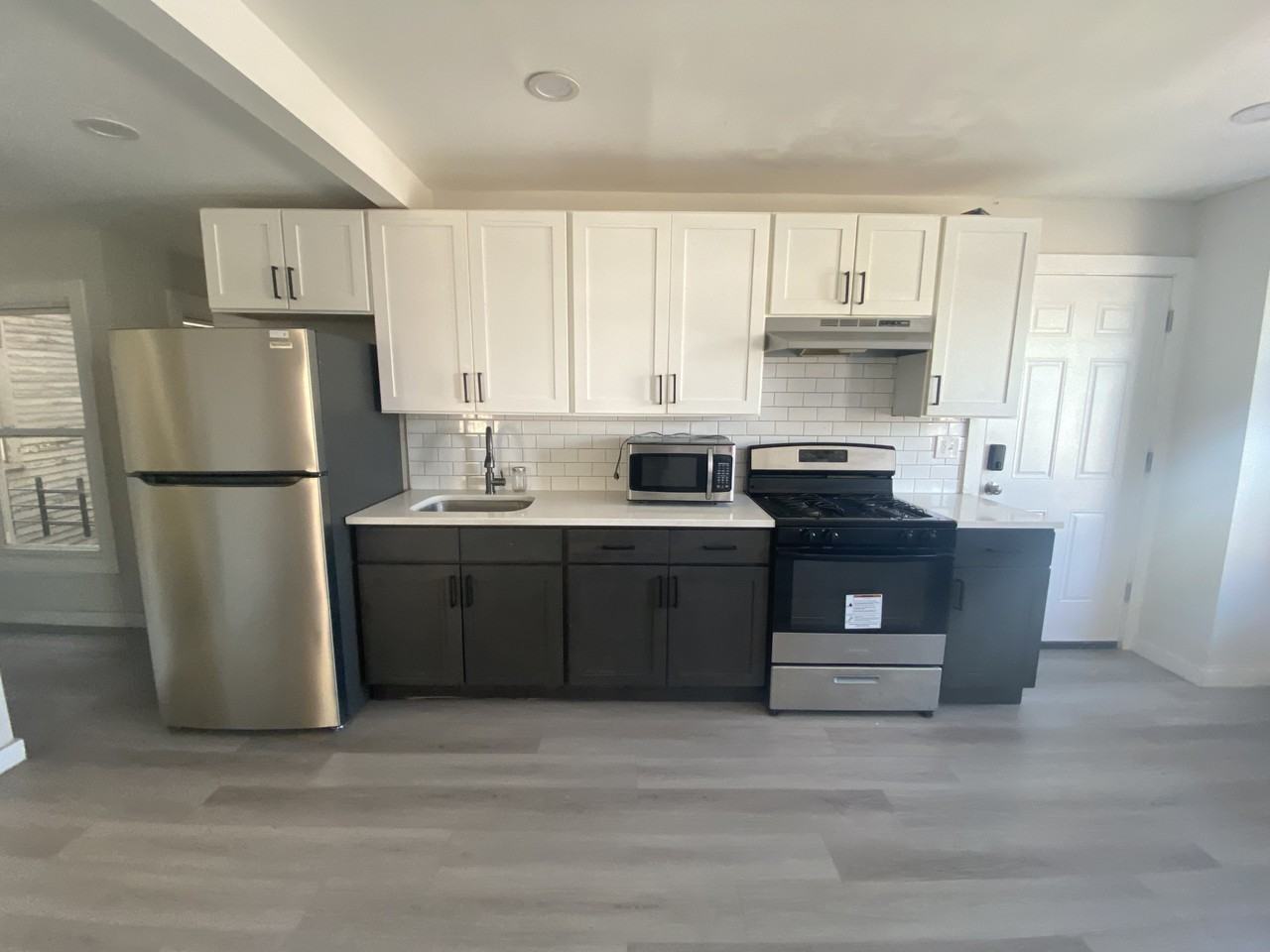 62 Van Winkle Ave #2 - Photo 5 of 6