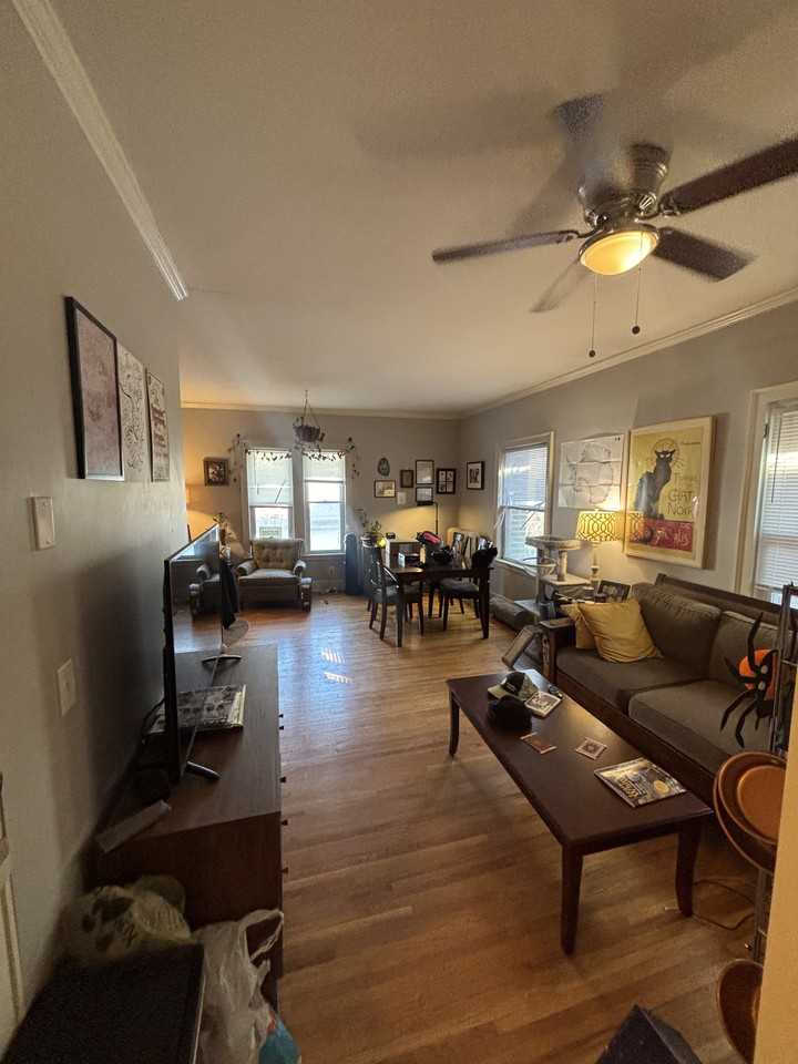 2733 Girard Ave S #106 - Photo 2 of 4