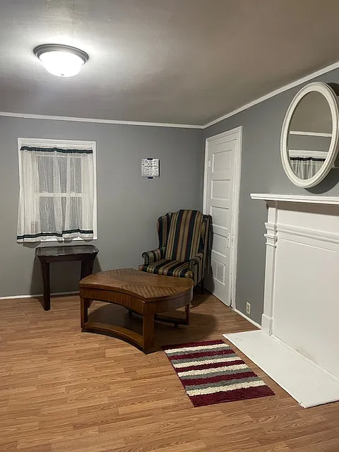 409 Hammond St #4 - Photo 5 of 7