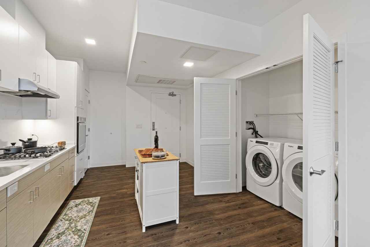 Trio Newton - Photo 3 of 7