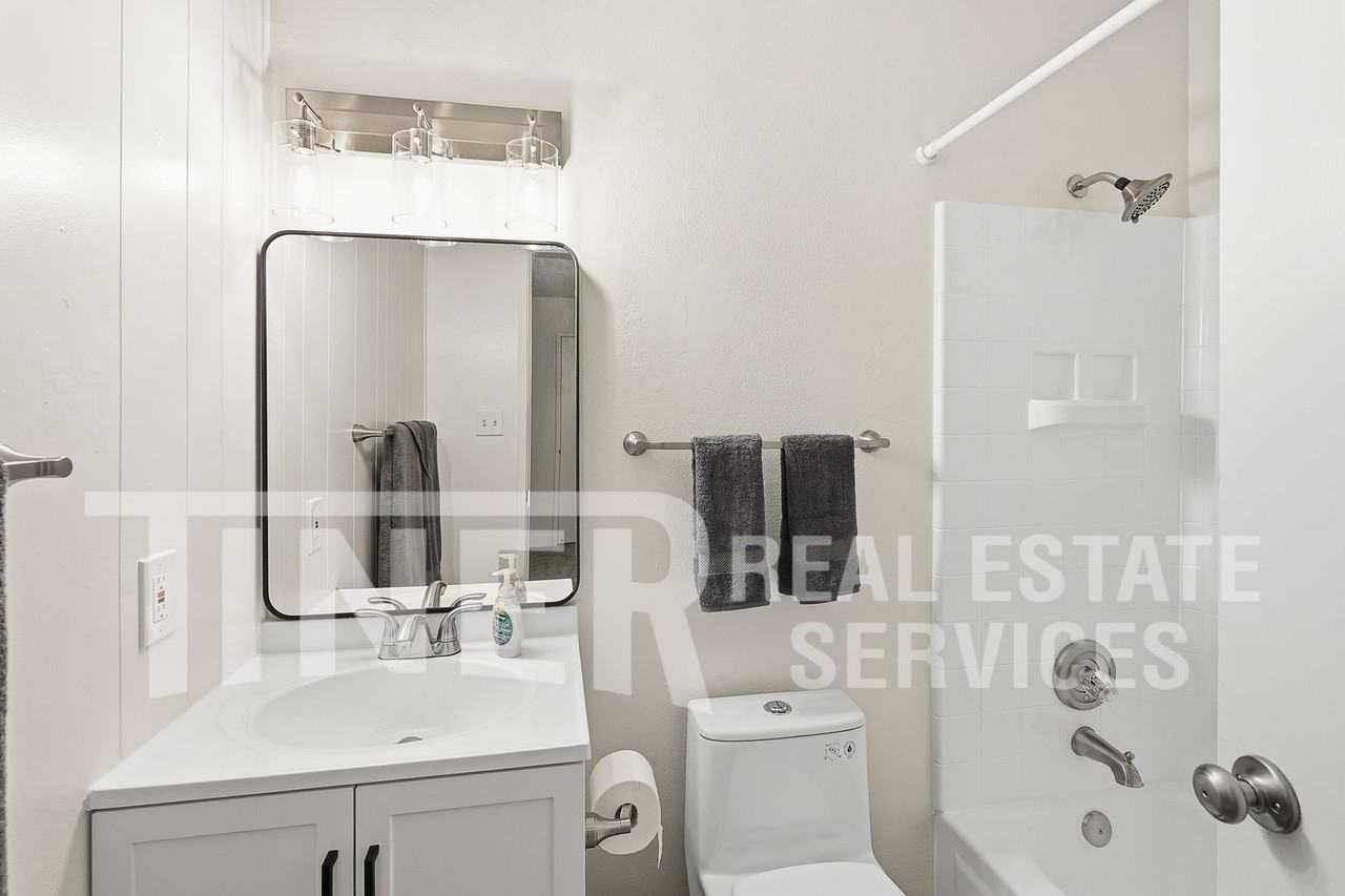 243 Breuner Dr #2 - Photo 3 of 22