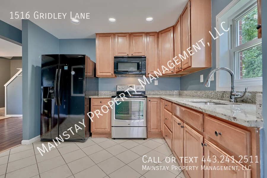 1516 Gridley Ln - Photo 6 of 24