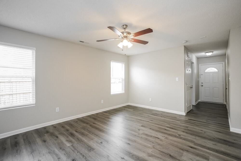 5558 Wild Horse Dr - Photo 4 of 15