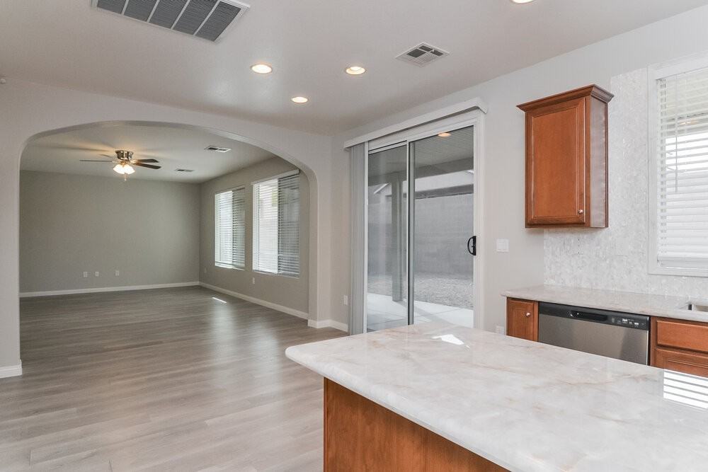 643 Prosser Creek Pl - Photo 7 of 17