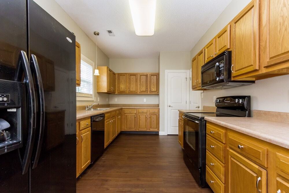 9692 Stonewall Ln - Photo 7 of 22