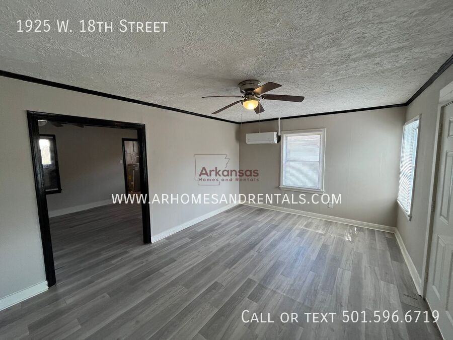 1925 W 18th St - Photo 3 of 8