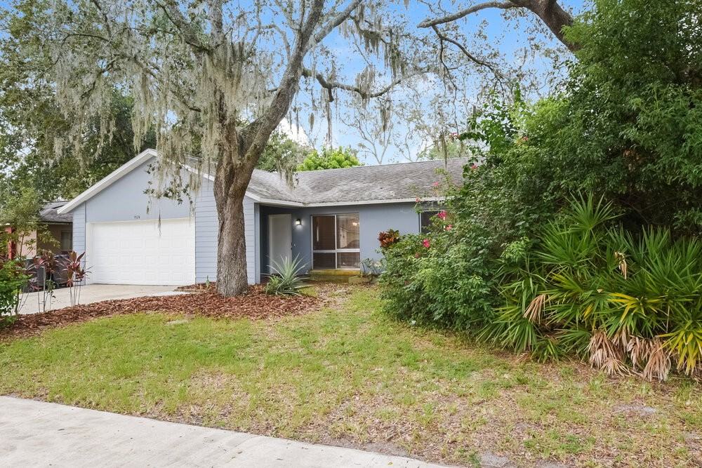 9524 Buxton Ct - Photo 3 of 16