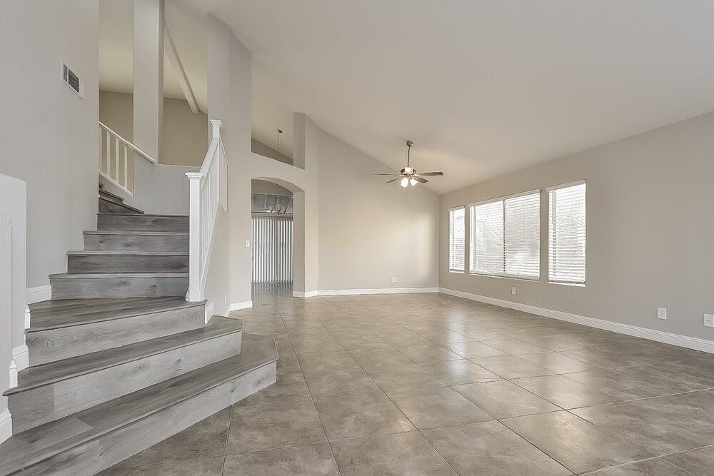 3741 Seaforth St - Photo 6 of 20