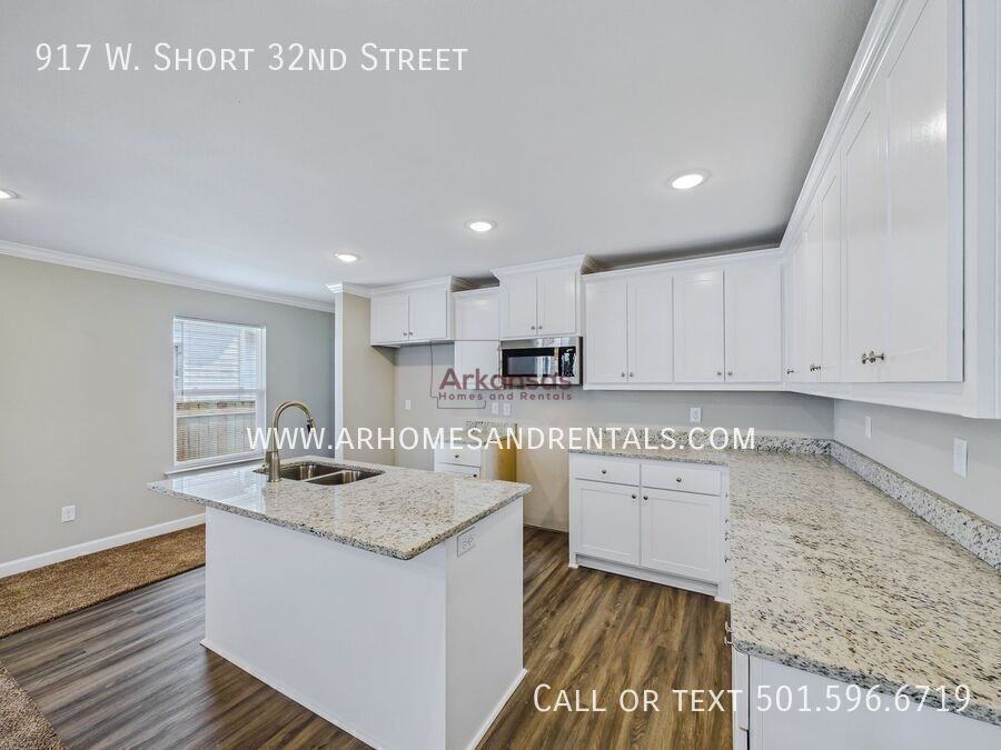 917 W Short 32nd St - Photo 5 of 12