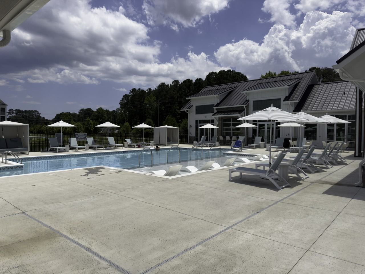 Anchor Pointe Apartments - Photo 2 of 41