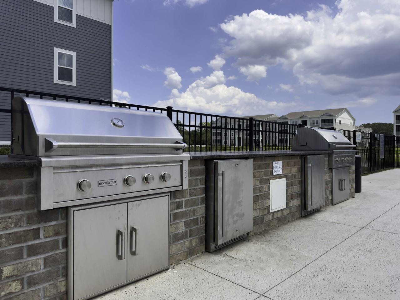 Anchor Pointe Apartments - Photo 5 of 41