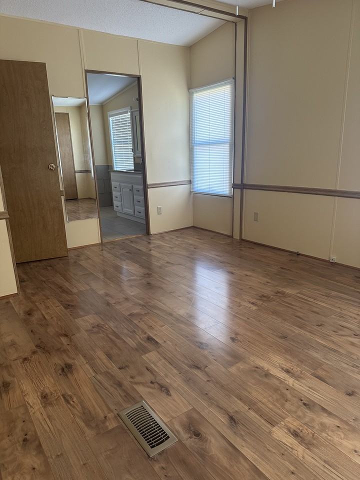 369 Ridgewood Dr Nw #NA - Photo 5 of 9