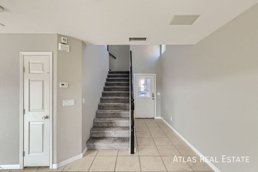 6491 Chettle House Ln - Photo 3 of 18