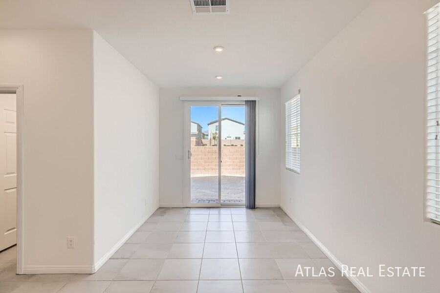 3028 Misty Pine Ave - Photo 5 of 18