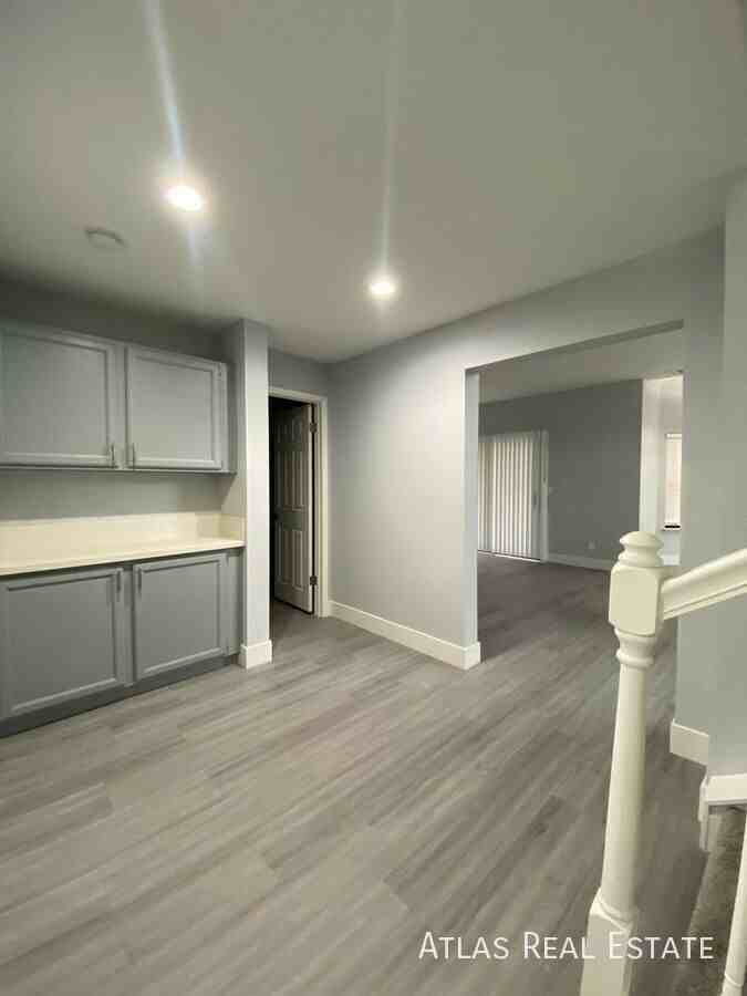 1916 Old Mill Ln - Photo 7 of 34