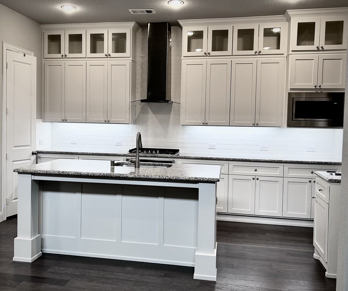 4412 Villa Drive - Photo 2 of 14