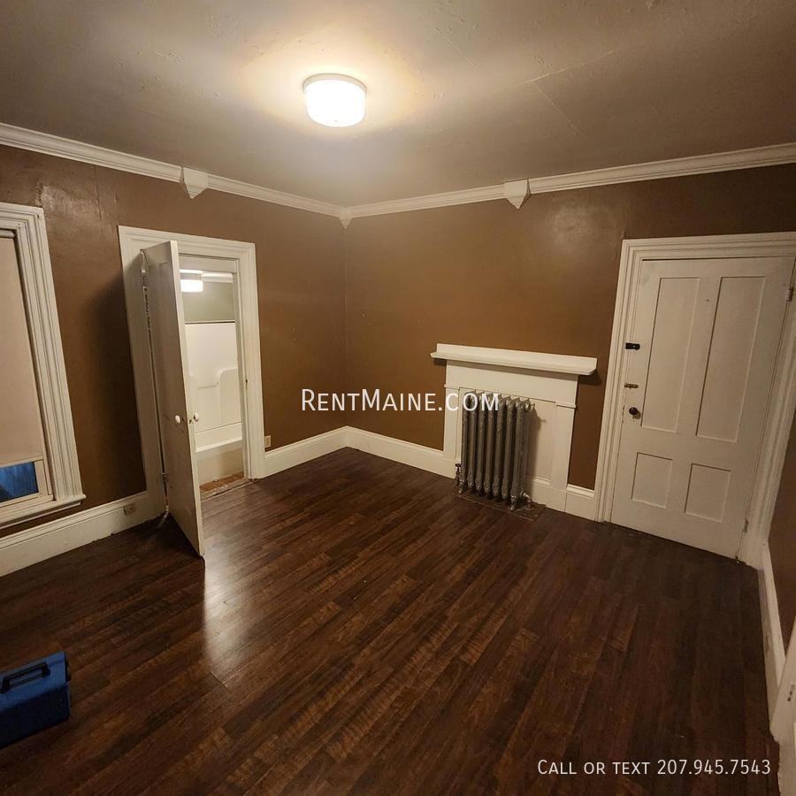 63 5th St #2 - Photo 2 of 9