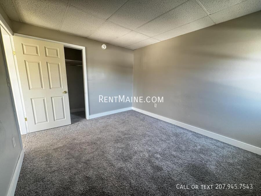 114 Riverside Dr #1 - Photo 5 of 9