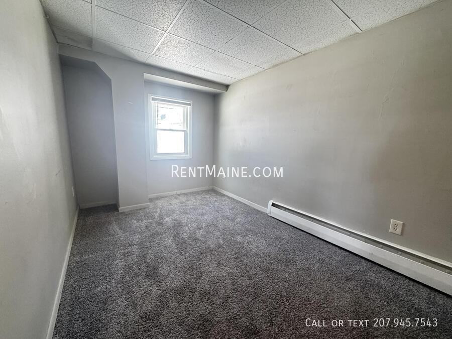 114 Riverside Dr #1 - Photo 6 of 9