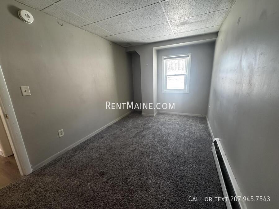 114 Riverside Dr #1 - Photo 7 of 9