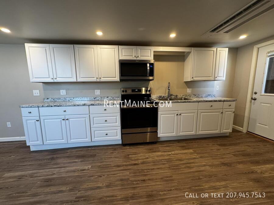 2 Danielson St #6 - Photo 3 of 12