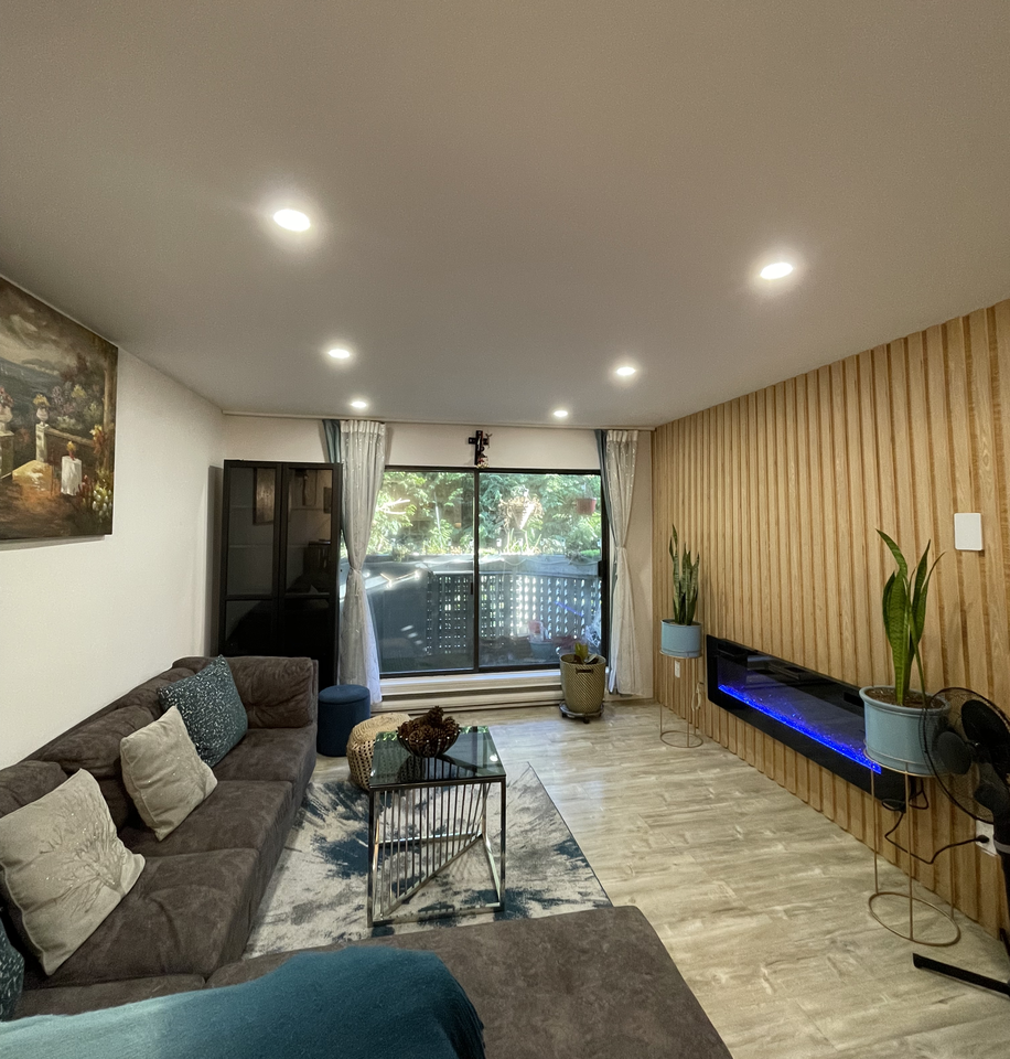 8700 Ackroyd Rd - Photo 4 of 46