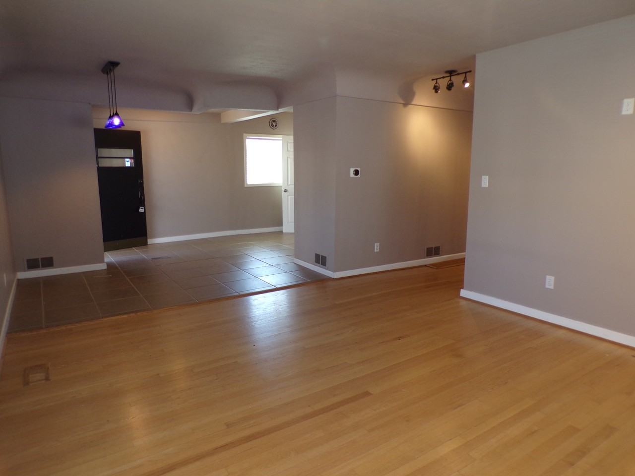 424 S Pendleton St #1 - Photo 7 of 46