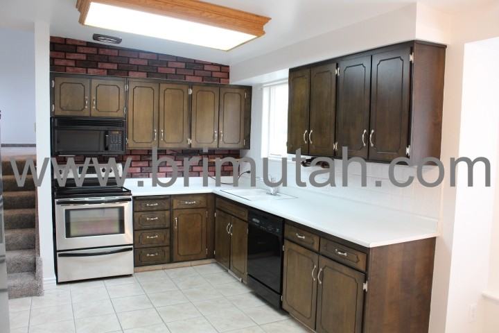 602 E Pioneer Ave #1 - Photo 2 of 43