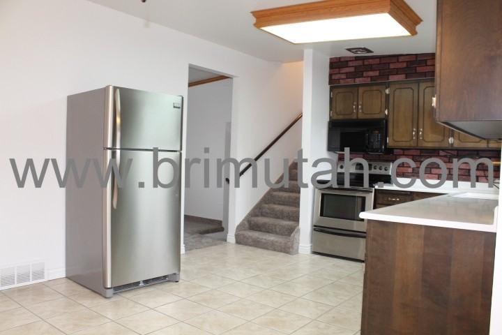 602 E Pioneer Ave #1 - Photo 3 of 43