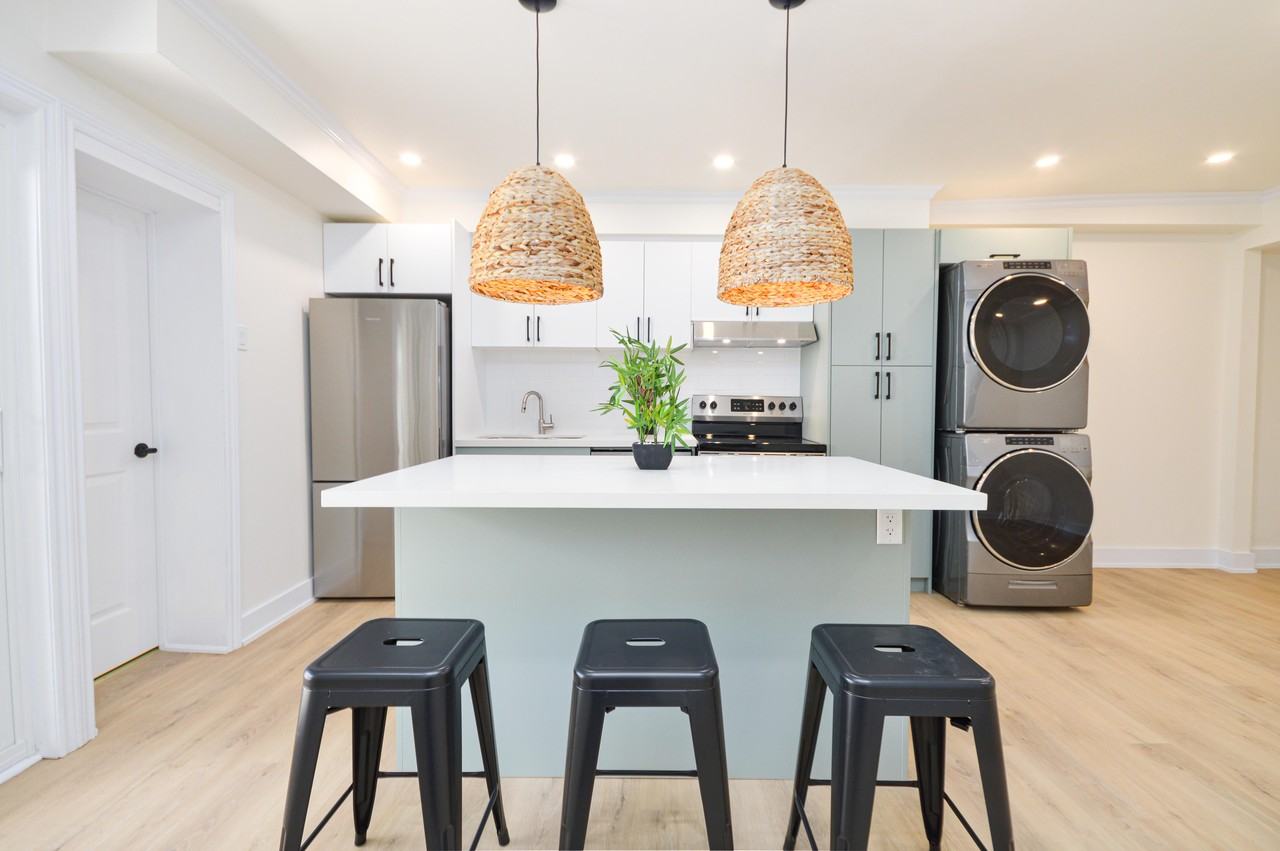 107 Nairn Ave #MAIN - Photo 2 of 9