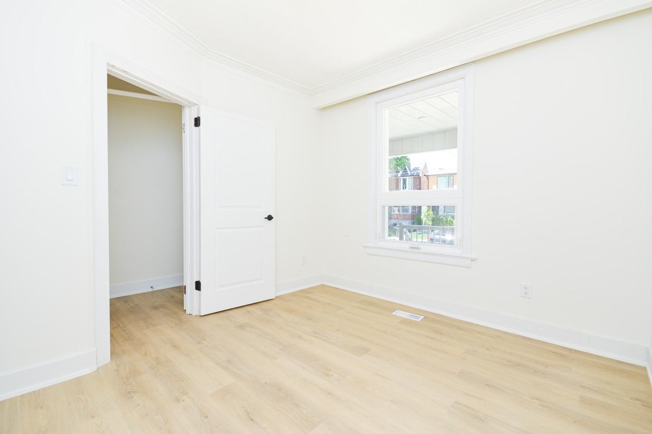 107 Nairn Ave #MAIN - Photo 6 of 9