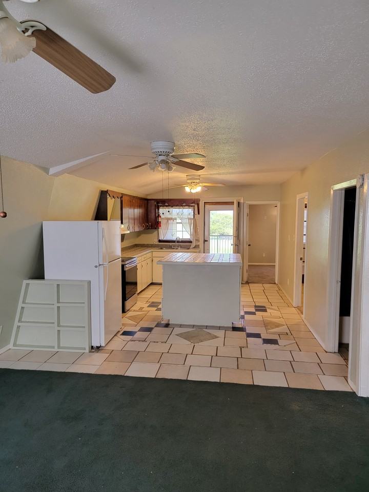 4888 Fm 467 #1 - Photo 5 of 8