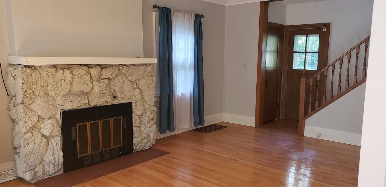 914 N Chicago Ave #1 - Photo 3 of 11