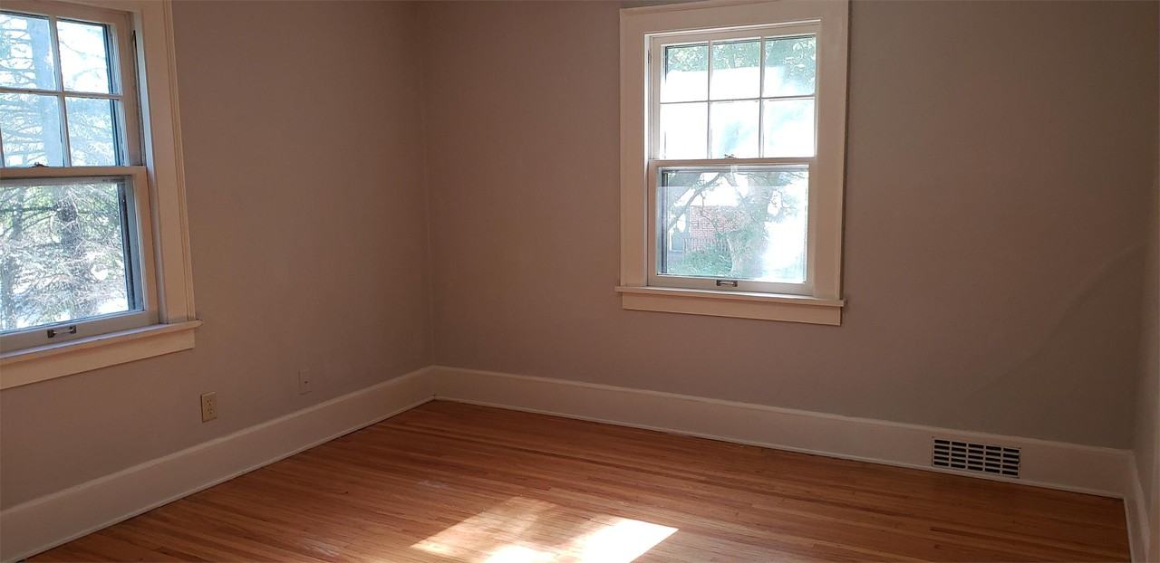 914 N Chicago Ave #1 - Photo 7 of 11