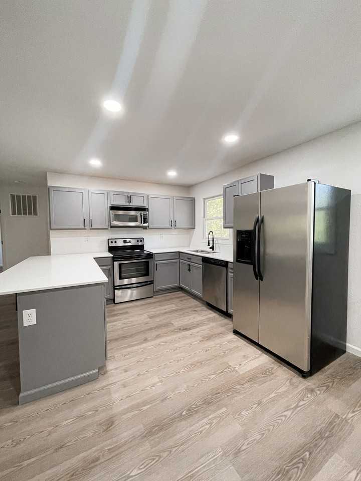 21 Munster Dr #NA - Photo 4 of 13