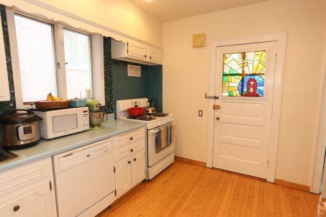 5535 N Campbell Ave #2 - Photo 4 of 20