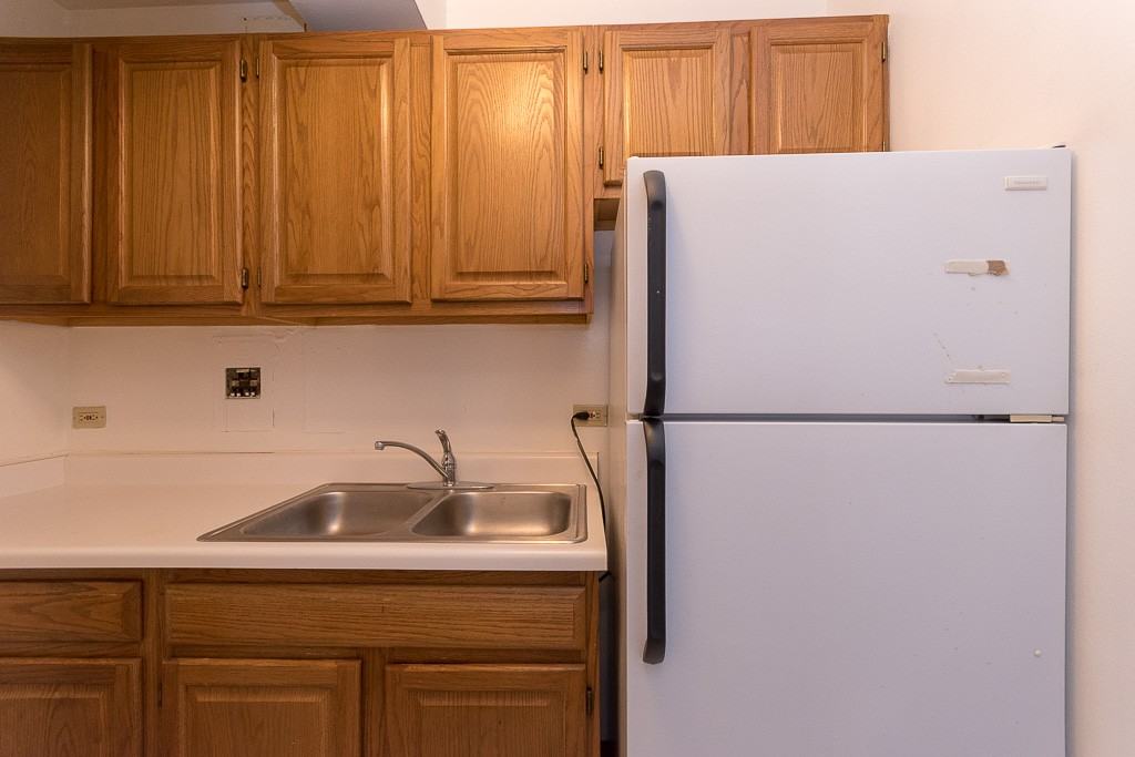 4180 N Marine Dr #1003 - Photo 3 of 19