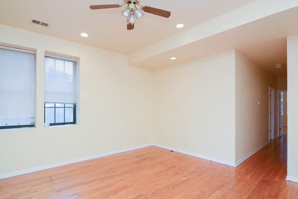 218 W Division St #3 - Photo 7 of 21