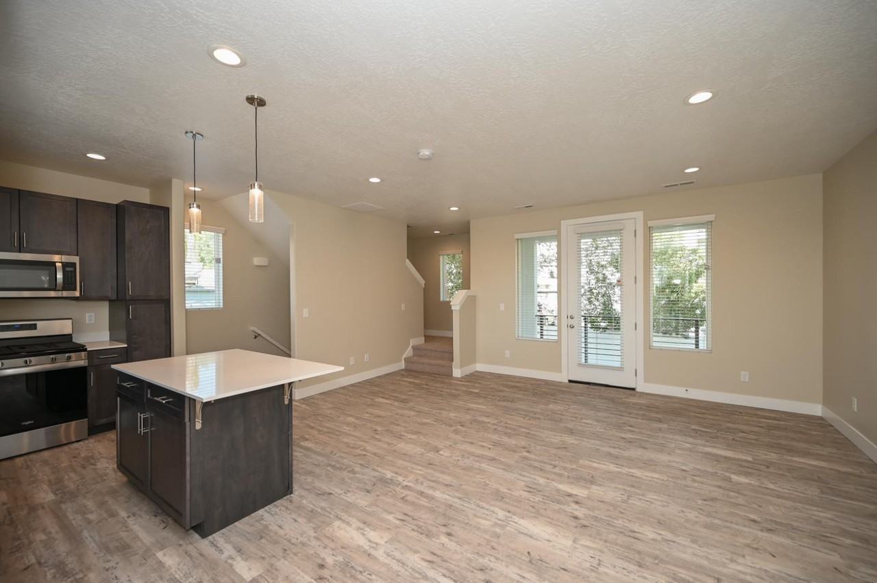 3327 S 1100 E - Photo 5 of 20