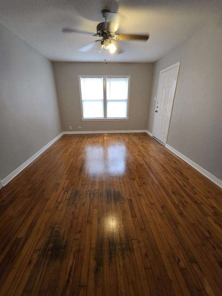 1339 W Hollywood Ave - Photo 3 of 20